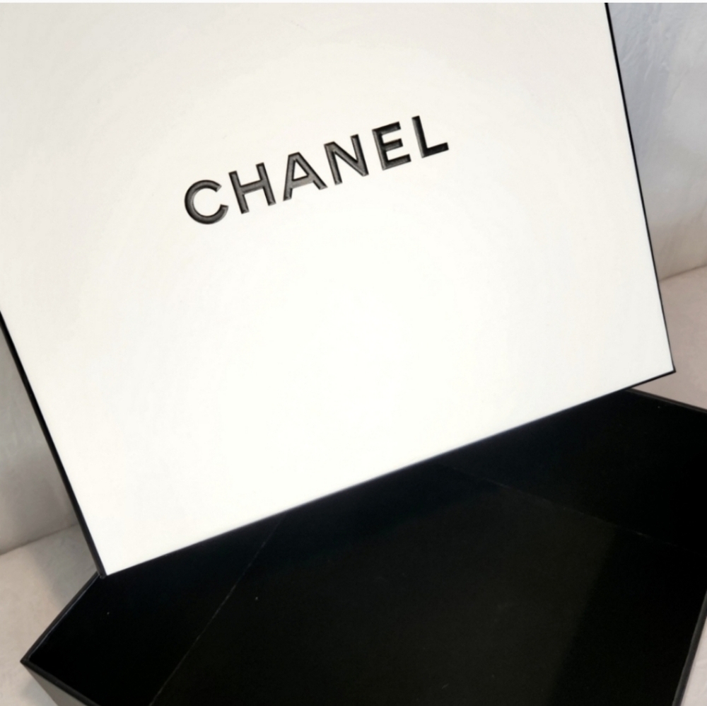 Authentic CHANEL 2pc. BUNDLE, BOX and 54" RIBBON - Picture 4 of 5